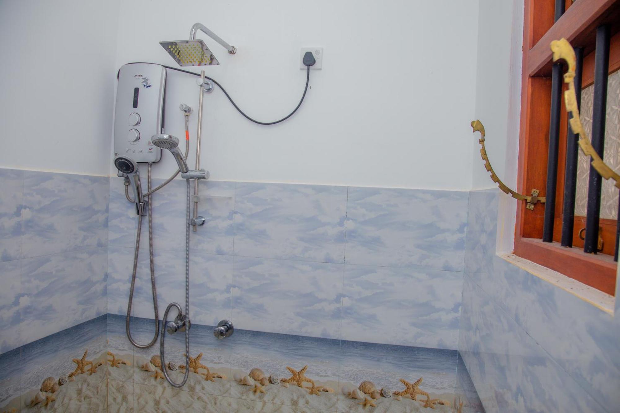 מיריסה Hispaniola Inn מראה חיצוני תמונה