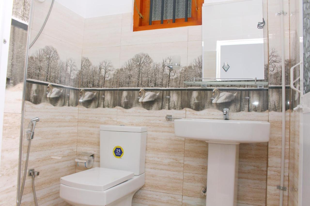 מיריסה Hispaniola Inn מראה חיצוני תמונה